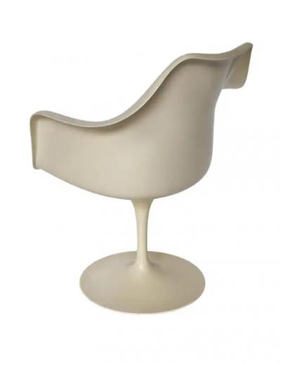Eero Saarinen Mid Century Modern Tulip Swivel Side or Dining Chair by Eero Saarinen for Knoll