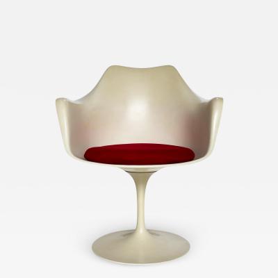 Eero Saarinen Mid Century Modern Tulip Swivel Side or Dining Chair by Eero Saarinen for Knoll