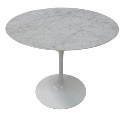 Eero Saarinen Mid Century Small Round Dining Table by Eero Saarinen for Knoll International