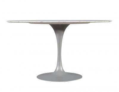 Eero Saarinen Modern Oval Marble Top Table in the Style of Eero Saarinen Pedestal Table
