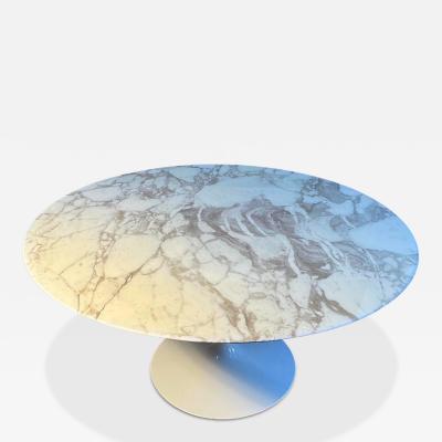 Eero Saarinen Round table with tulip base Eero Saarinen Knoll International USA circa 1970