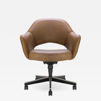 Eero Saarinen Saarinen Executive Arm Chair in Leather Swivel Base