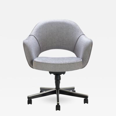 Eero Saarinen Saarinen Executive Arm Chair in Sterling Weave Swivel Base