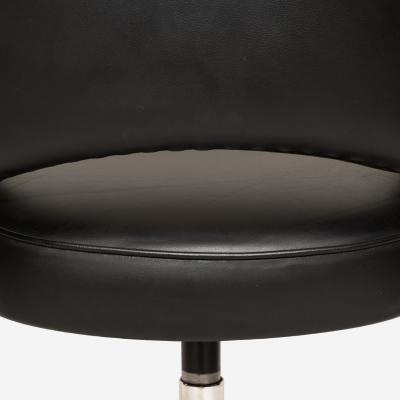 Eero Saarinen Saarinen Executive Armchair in Original Black Leather Nickel Swivel Base
