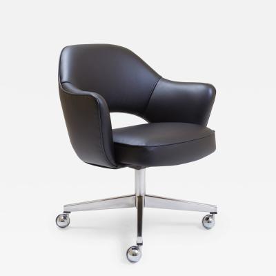 Eero Saarinen Saarinen Executive Armchair in Original Black Leather Vintage Swivel Base