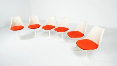 Eero Saarinen Set of 6 Tulip Chairs by Eero Saarinen For Knoll 1960s