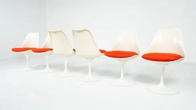 Eero Saarinen Set of 6 Tulip Chairs by Eero Saarinen For Knoll 1960s