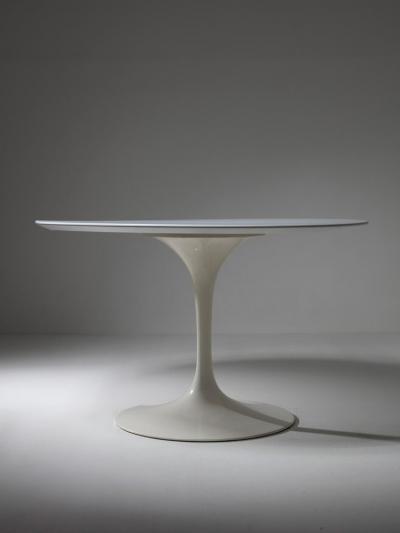 Eero Saarinen Tulip Dining Table by Eero Saarinen for Knoll