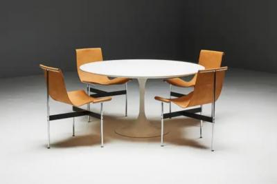 Eero Saarinen Tulip Dining Table by Eero Saarinen for Knoll United States 1960s