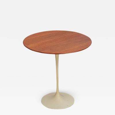 Eero Saarinen Tulip Side Table by Eero Saarinen