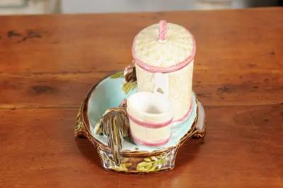 Eichwald Majolica Tobacco Jar with Roosters Pecking the Ground circa 1870