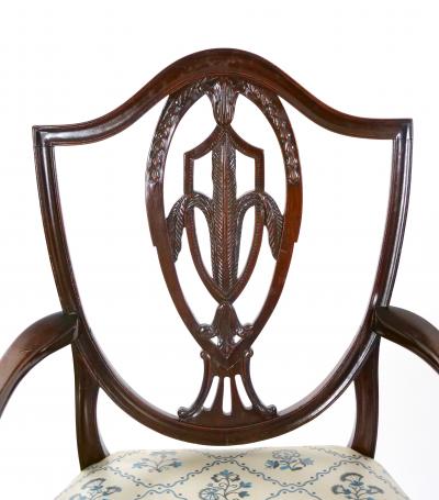 Eight Antique Hepplewhite Carved Mahogany Prince of Wales Dining Side Chair