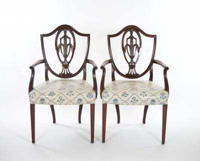Eight Antique Hepplewhite Carved Mahogany Prince of Wales Dining Side Chair