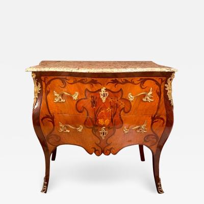 Elegant French 18th Century Commode Louis XV Period