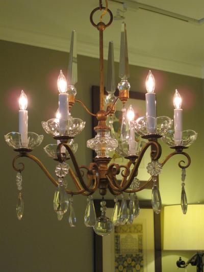 Elegant French 1940s Gilt metal 6 light chandelier with crystal pendants