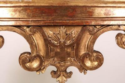 Elegant Italian 18th Century Giltwood Console Table