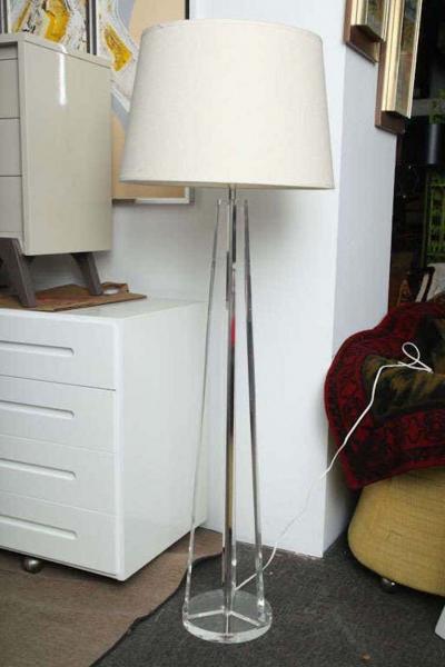 Elegant Tripod Lucite Reading Lamp