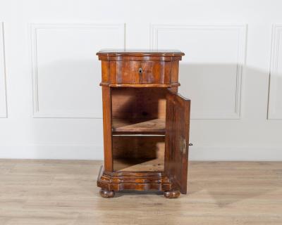 Elegant Venetian Urn Shaped Bedside Cabinet with Kneeler Mid 18th Century
