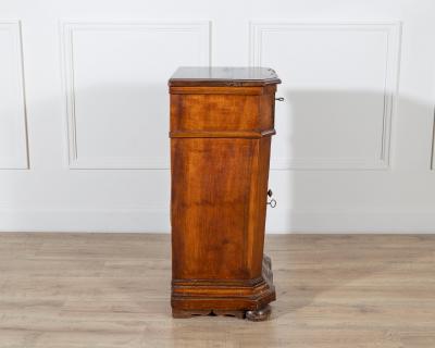 Elegant Venetian Urn Shaped Bedside Cabinet with Kneeler Mid 18th Century