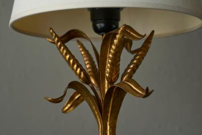 Elegant Wheat Themed Table Lamp in Gilt Metal Italy Mid 20th Century