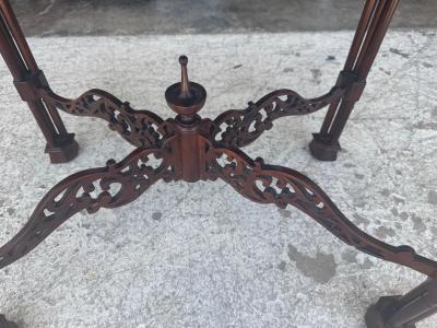 Elegantly Mahogany Chippendale style accent table