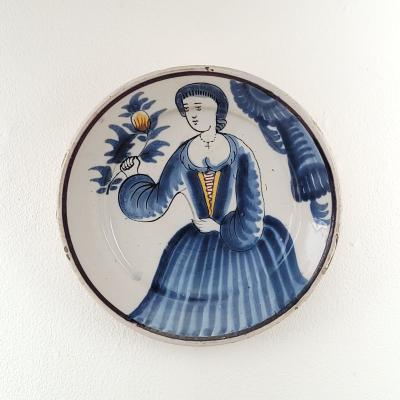 Elizabeth I of England Delftware Charger Holland circa 17th century