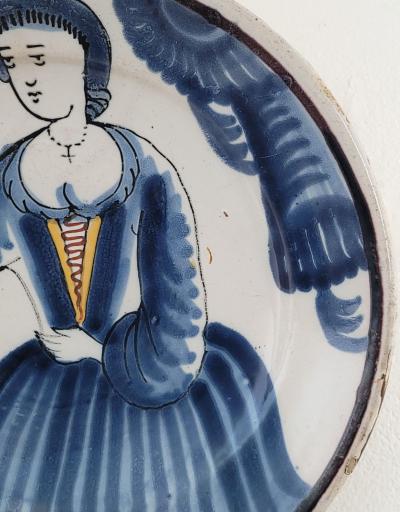Elizabeth I of England Delftware Charger Holland circa 17th century