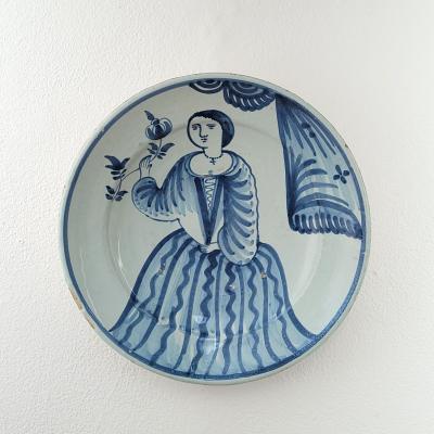Elizabeth I of England Delftware Charger Holland circa 17th century