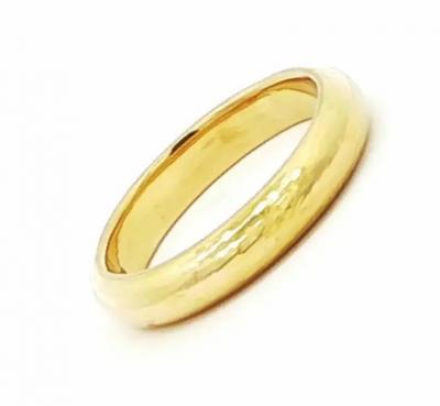 Elizabeth Locke Stackable Hammered Band by Elizabeth Locke