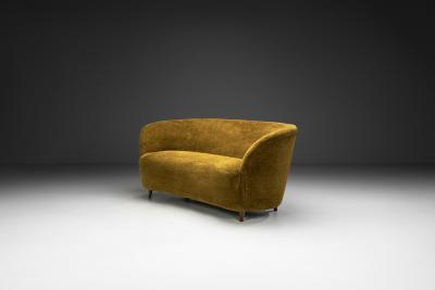 Elna Kiljander Rounded Sofa by Elna Kiljander for Mobilia Finland 1930s