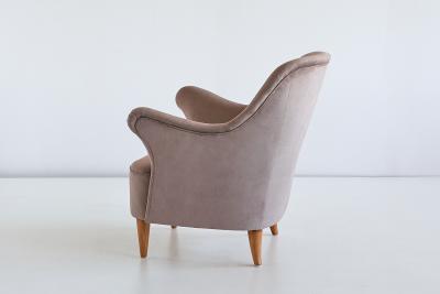 Elsa Gullberg Elsa Gullberg Armchair in Taupe Velvet and Elm Sweden Late 1930s