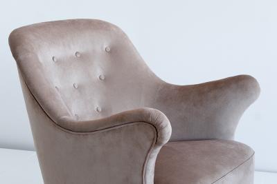 Elsa Gullberg Elsa Gullberg Armchair in Taupe Velvet and Elm Sweden Late 1930s