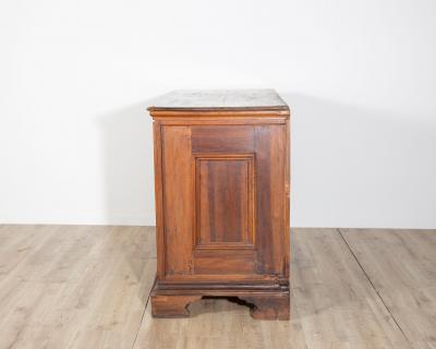 Emilian Bolognese Walnut Chest of Drawers with Rusticated Drawers Mid 17th Cent