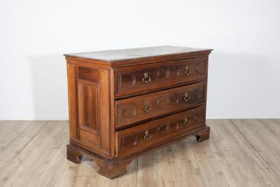 Emilian Bolognese Walnut Chest of Drawers with Rusticated Drawers Mid 17th Cent