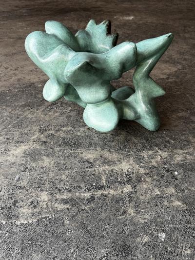 Emilio Flores AVE DE PRESA bronze sculpture