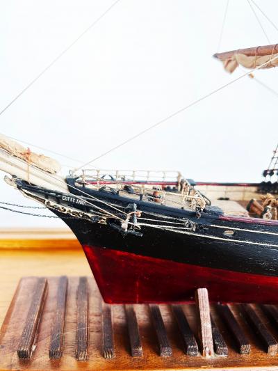 English 1870 Cutty Sark Clipper Hand Crafted Model Encased in Wood Glass 1970s