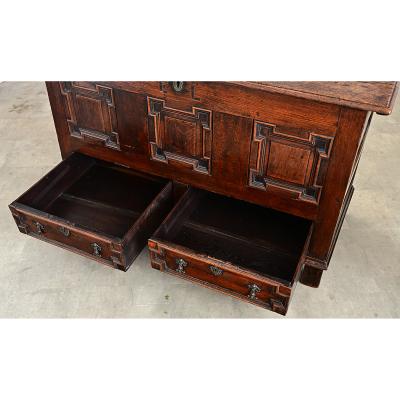 English 18th Century Oak Mule Chest