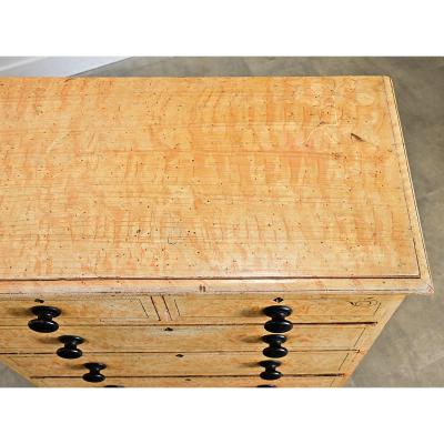 English 19th Century Chest of Drawers
