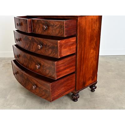 English 19th Century Mahogany Bowfront Chest of Drawers