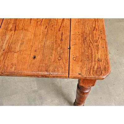 English 19th Century Pine Farmhouse Table