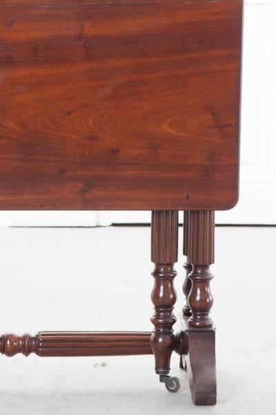 English 19th Century Regency Mahogany Drop Leaf Table