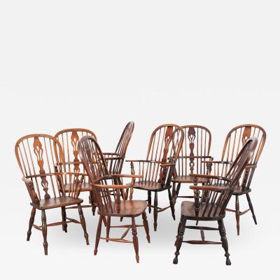 English 19th Century Set of 8 Oak Windsor Chairs