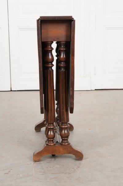 English 19th Century William and Mary Style Walnut Gate Leg Dining Table
