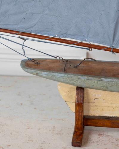 English 20th Century Bowman Carved Wood Gaff Cutter Pond Yacht