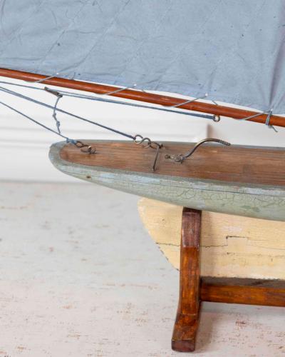 English 20th Century Bowman Carved Wood Gaff Cutter Pond Yacht