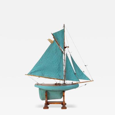English 20th Century Kangaroo Carved Wood Gaff Cutter Pond Yacht