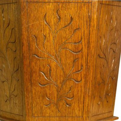 English Aesthetic Oak Bucket