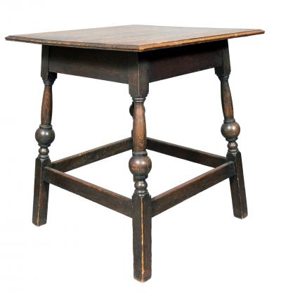 English Arts and Crafts Oak Table