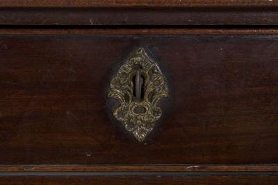 English Chippendale Mahogany Kneehole Desk