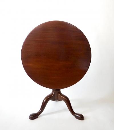English George II Solid Mahogany Pillar and Claw Tilt Top Table circa 1740